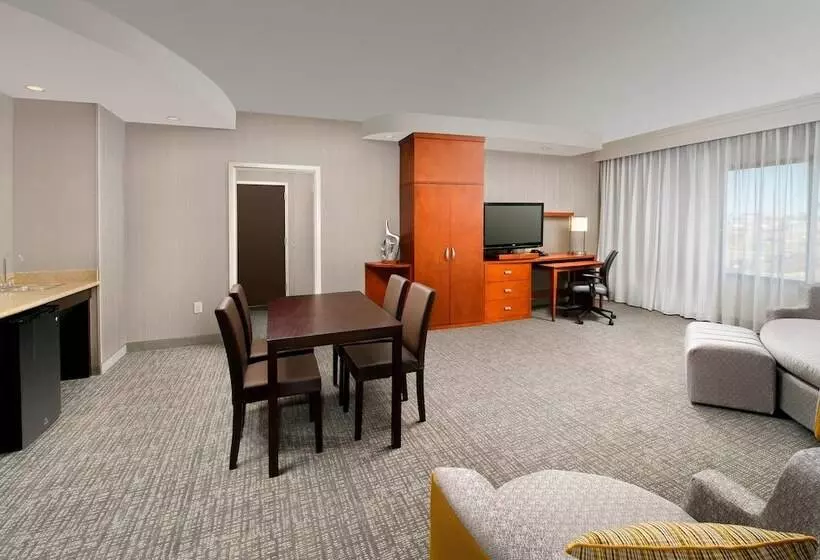 酒店 Courtyard By Marriott Wichita Falls