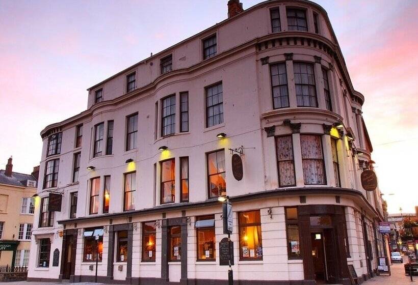 Отель The Dickens Bar & Inn