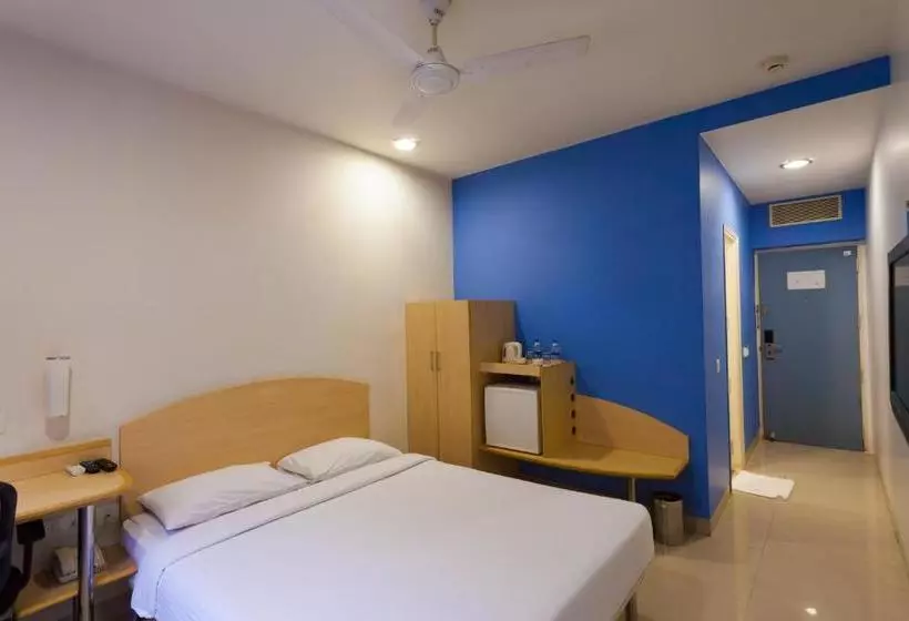 Hotel Ginger Vadodara
