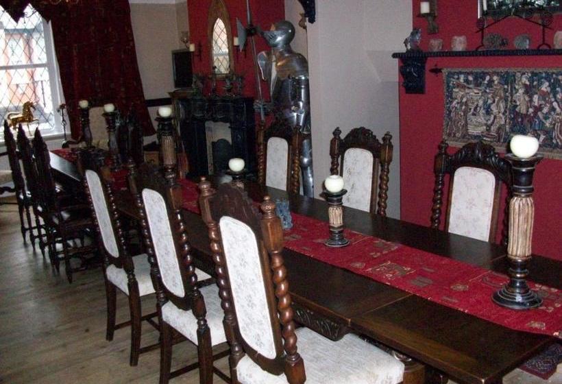 فندق Minstrel's Rest