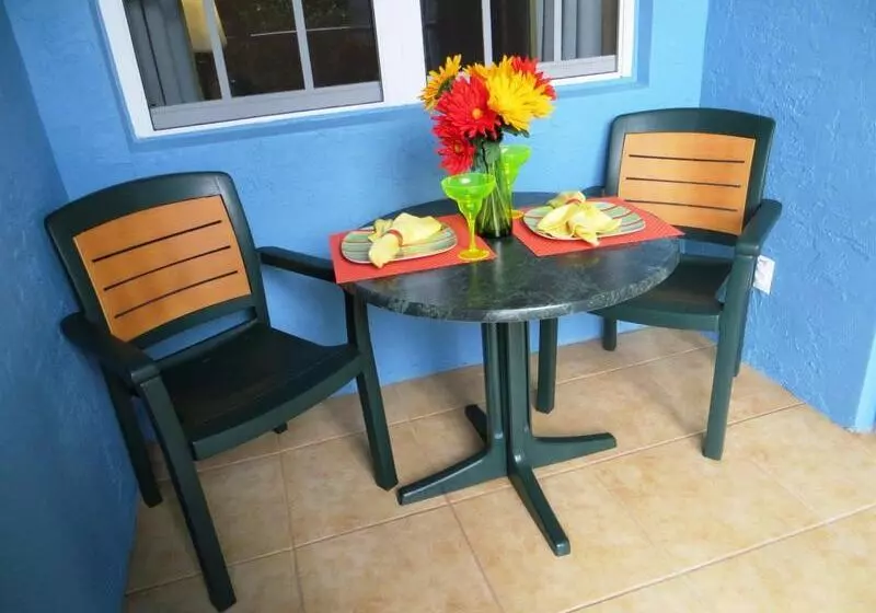 호텔 Mizner Place At Weston Town Center