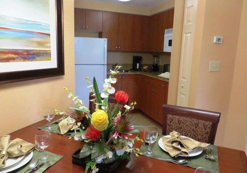 ホテル Mizner Place At Weston Town Center