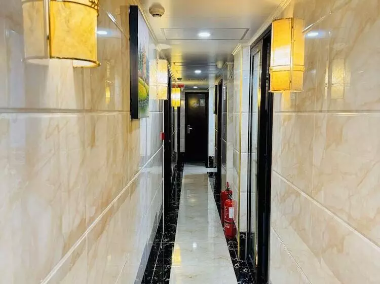 هتل New International Guest House