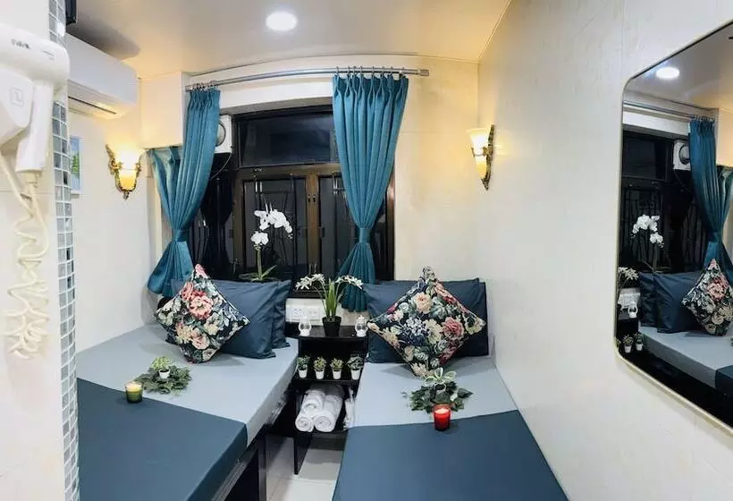 هتل New International Guest House