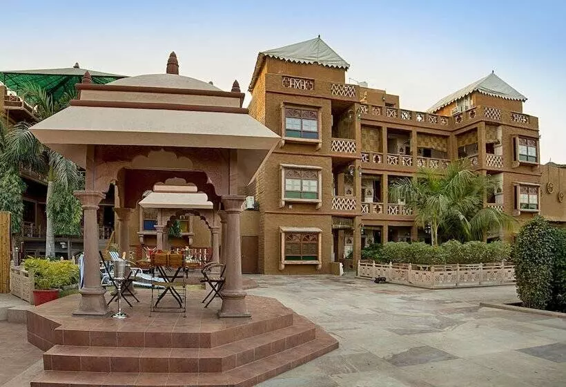 Hôtel Niralidhani Ethnic Resort