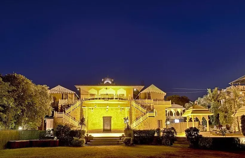 Hôtel Niralidhani Ethnic Resort