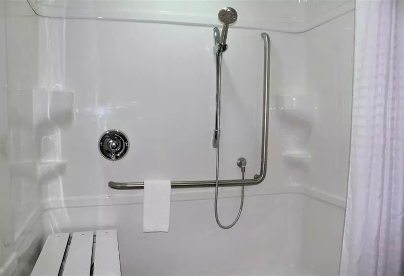 Hotel Residence & Conference Centre Niagaraonthelake