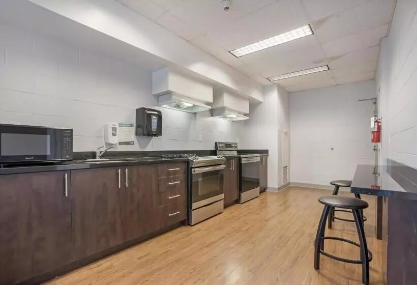 Hotel Residence & Conference Centre Niagaraonthelake