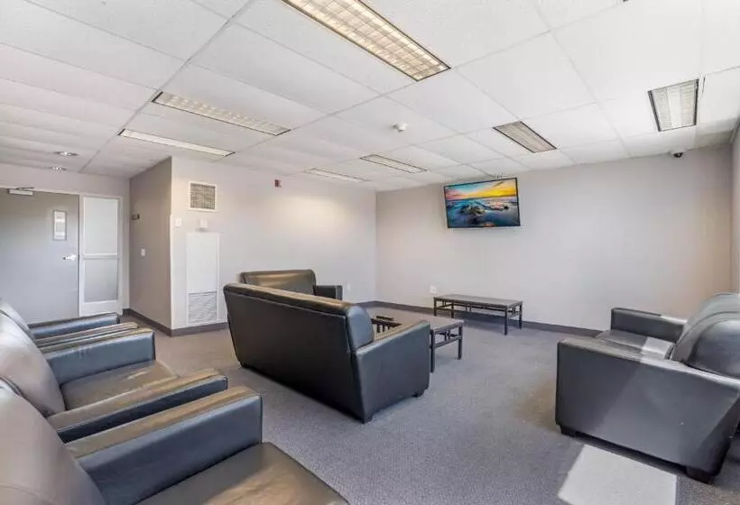 Hotel Residence & Conference Centre Niagaraonthelake