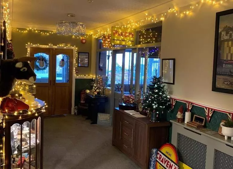 هتل The Headlands