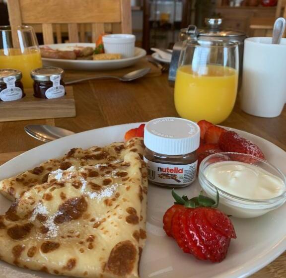 هتل The Headlands