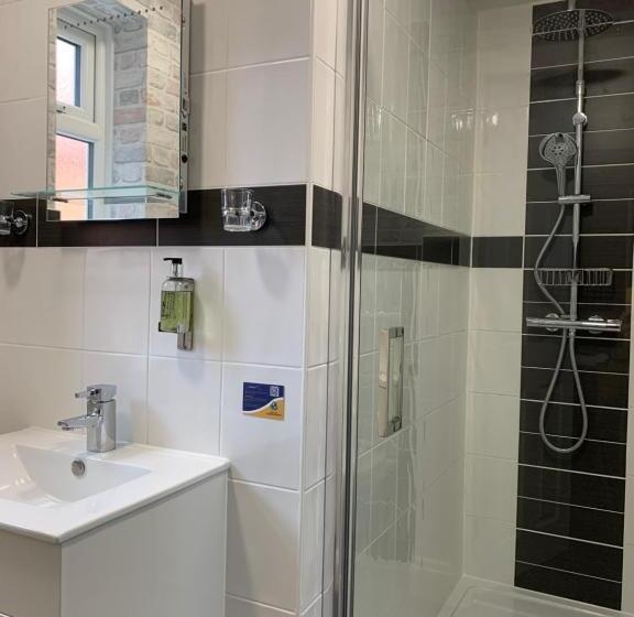 هتل The Headlands