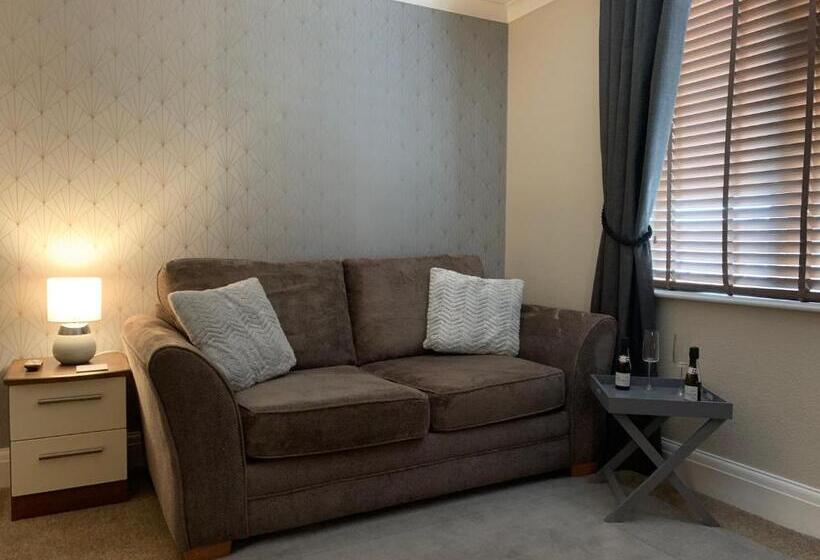 هتل The Headlands