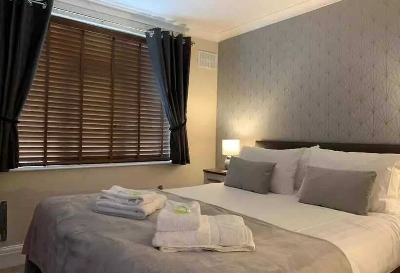 هتل The Headlands