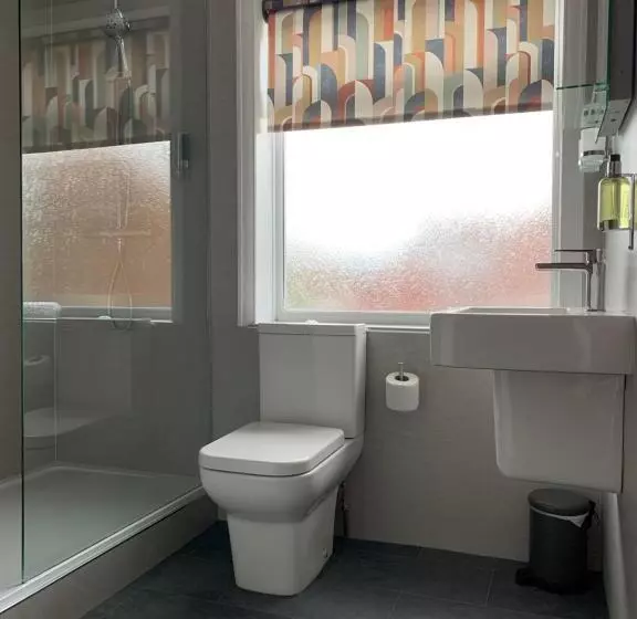 هتل The Headlands