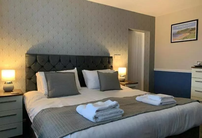 هتل The Headlands