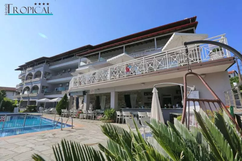 هتل Tropical