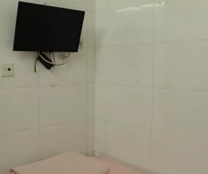 پانسیون Las Vegas Guest House   Carlton Group Of Hostels