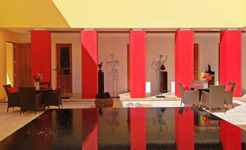 リゾートホテル Villa Azalea Inn & Organic Farm