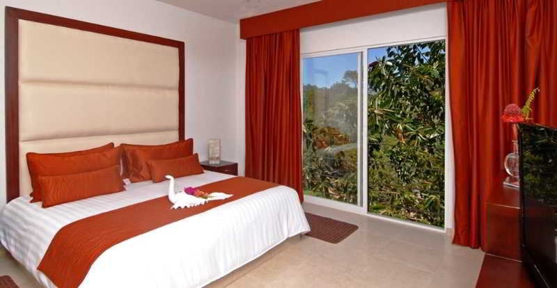 リゾートホテル Villa Azalea Inn & Organic Farm