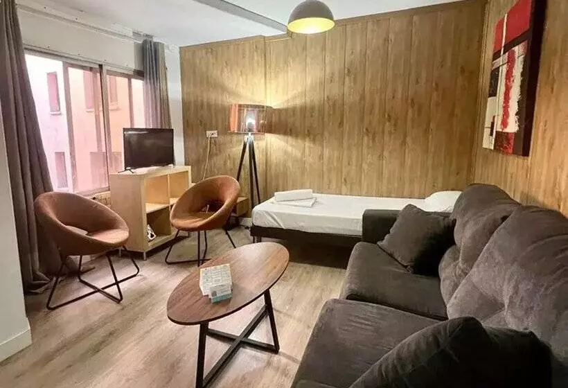 Apartamentos Vaquers Mikka