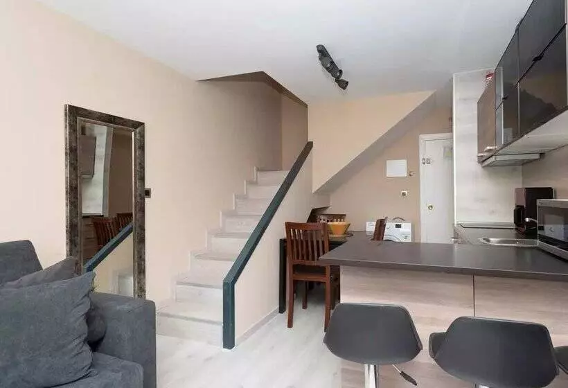 Apartamentos Vaquers Mikka