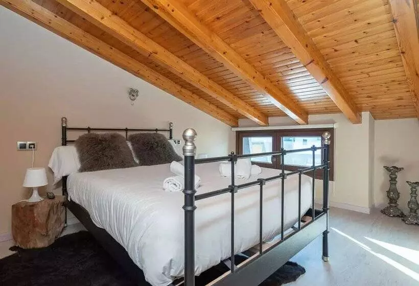 Apartamentos Vaquers Mikka
