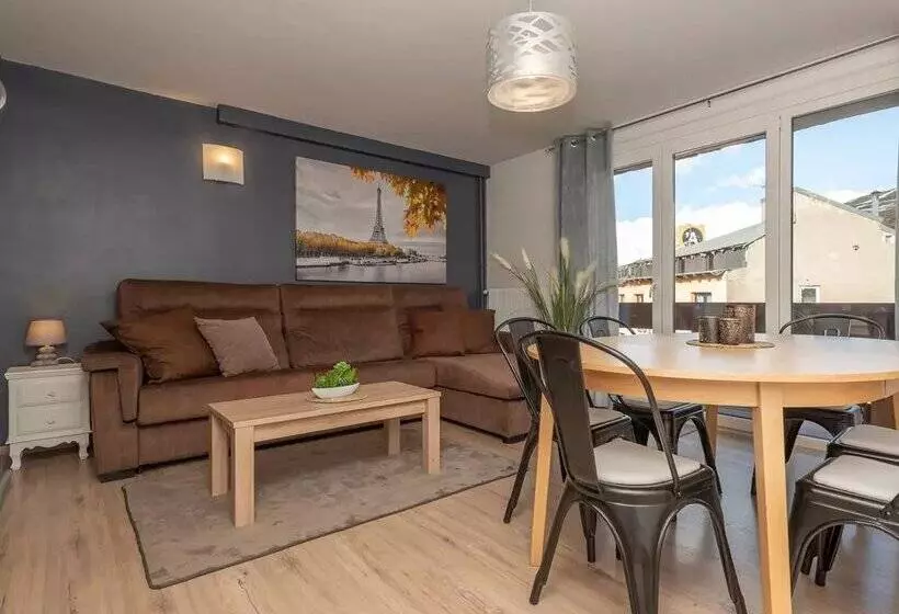 Apartamentos Vaquers Mikka