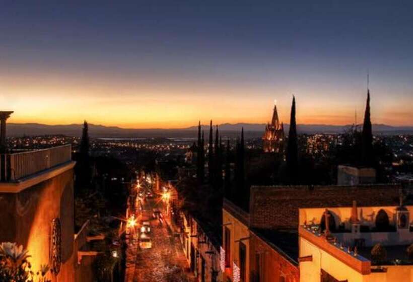 تختخواب و صبحانه Casa Schuck Boutique