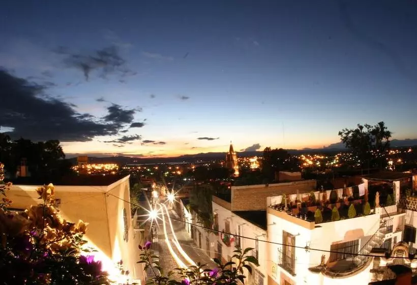 تختخواب و صبحانه Casa Schuck Boutique