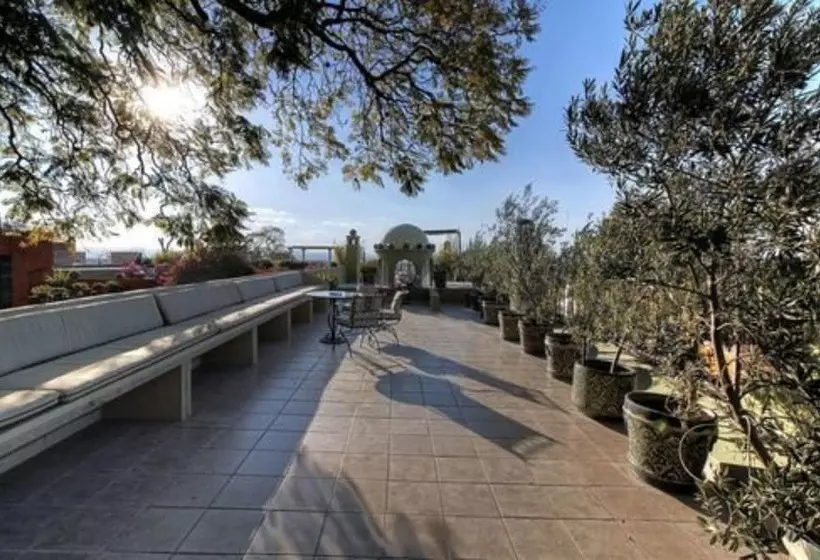 تختخواب و صبحانه Casa Schuck Boutique