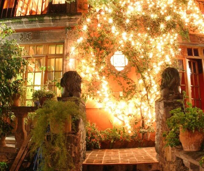 تختخواب و صبحانه Casa Schuck Boutique