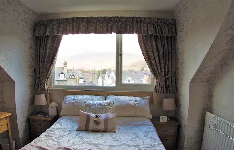 Aamiaismajoitus (B&B) Lindisfarne House