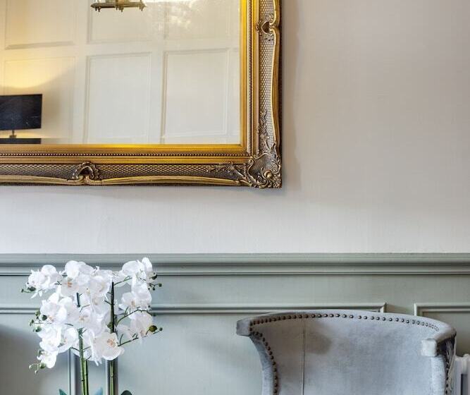 مبيت وإفطار Stone Villa Chester