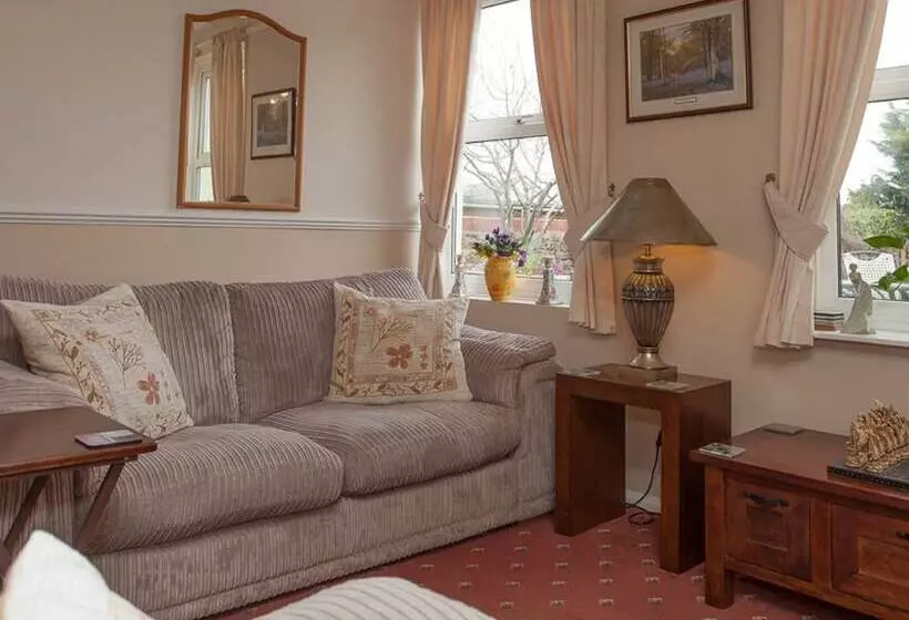 مبيت وإفطار Two Beaches