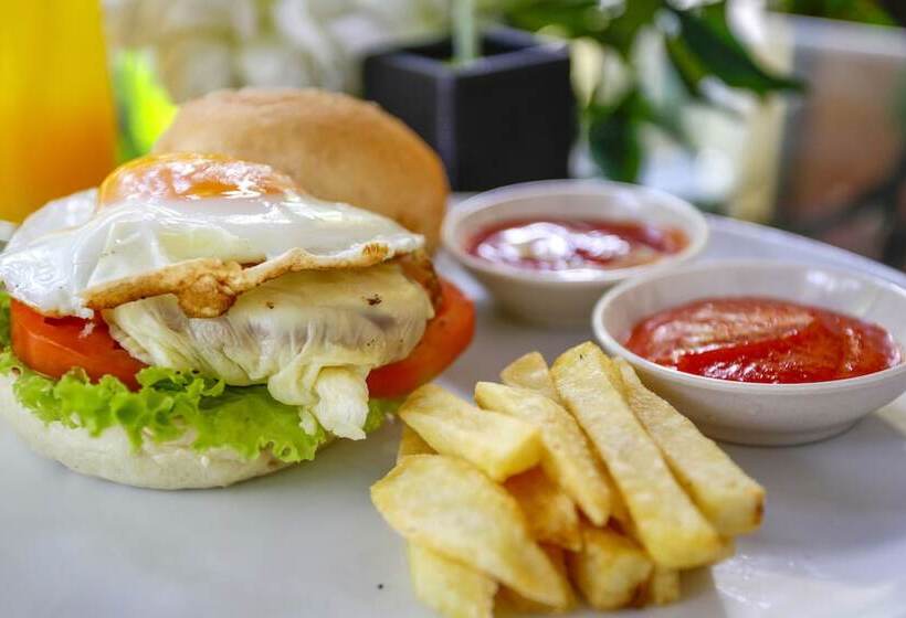 Berawa Dini Guesthouse