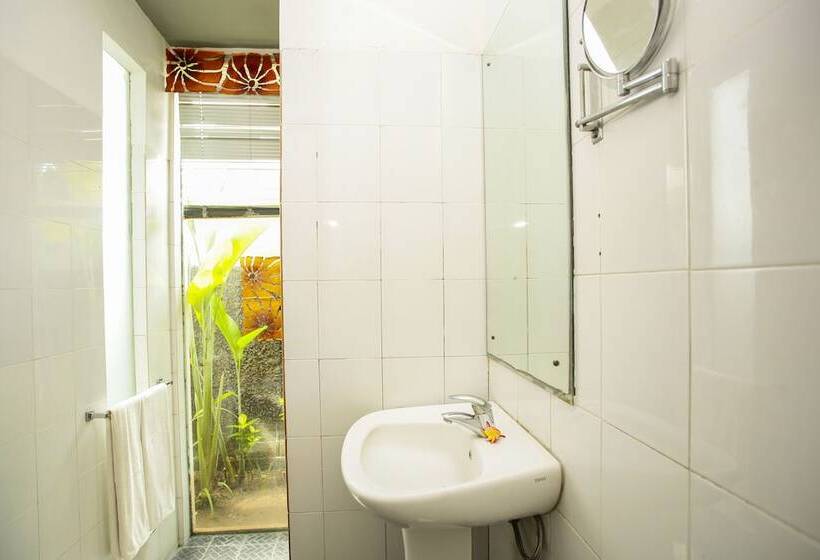 Berawa Dini Guesthouse