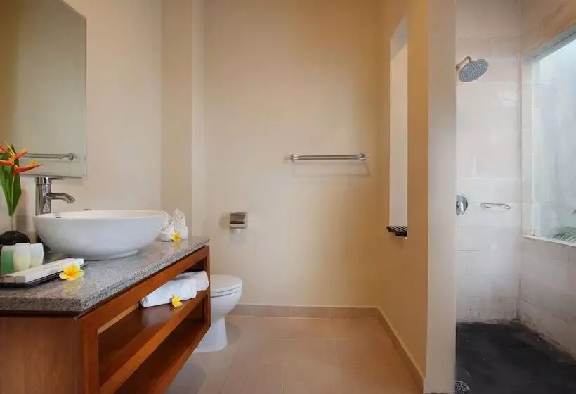 Berawa Dini Guesthouse