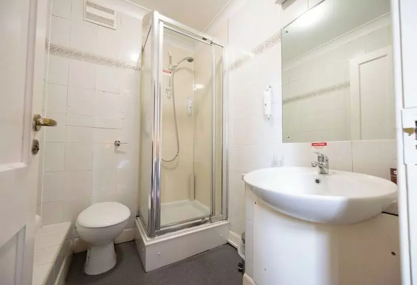 Hampton Hotel By Greene King Inns