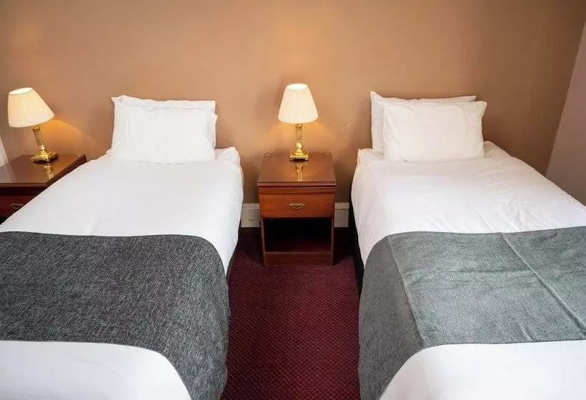 Hampton Hotel By Greene King Inns