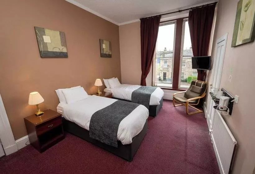 Hampton Hotel By Greene King Inns