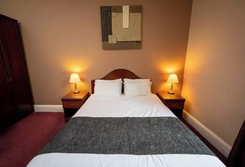 Hampton Hotel By Greene King Inns