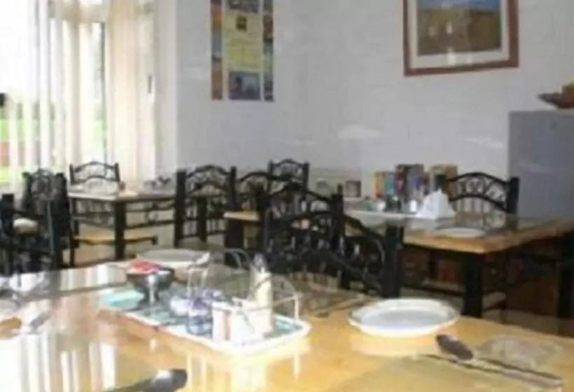 호텔 Alma Lodge Guest House