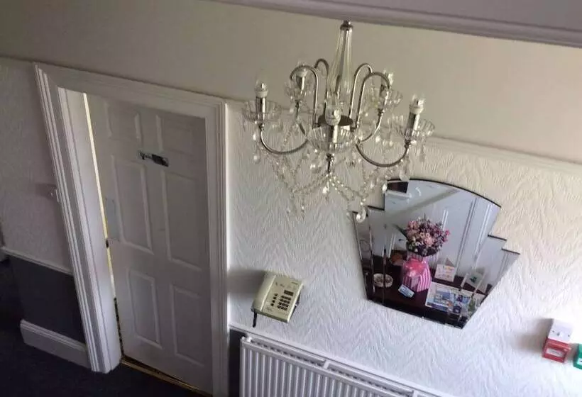 Hotel Alma Lodge Guest House