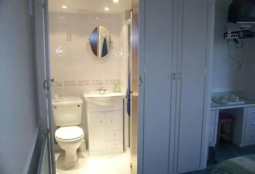 호텔 Alma Lodge Guest House