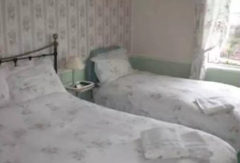 Hotel Alma Lodge Guest House