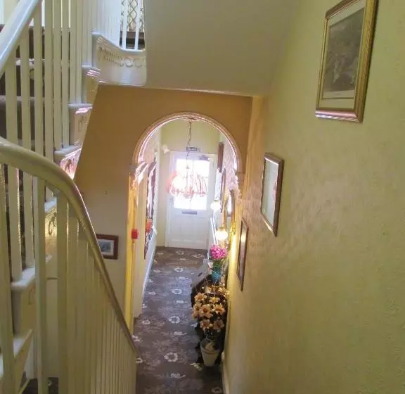 Hotel Caledonia Guest House