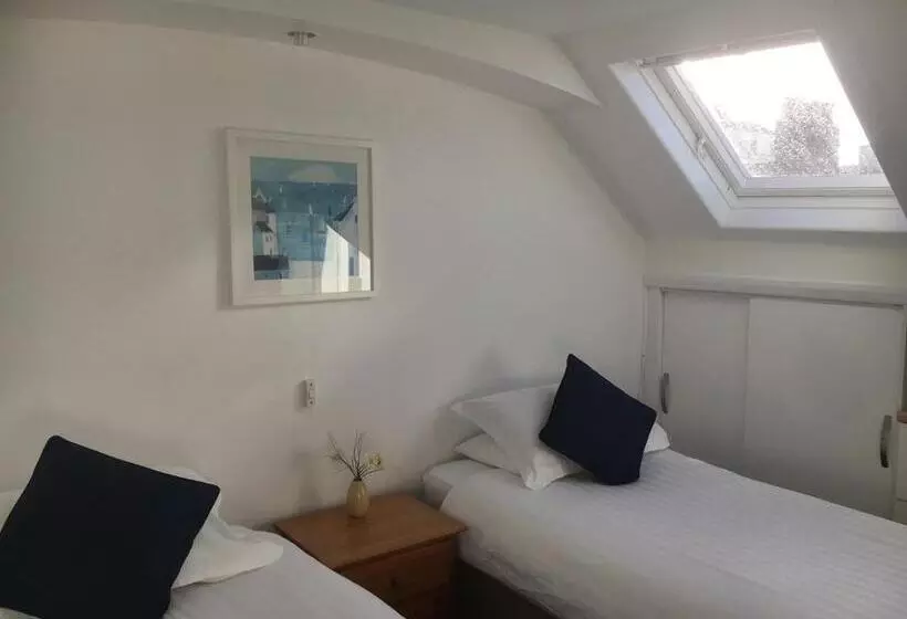 Hotel Caledonia Guest House