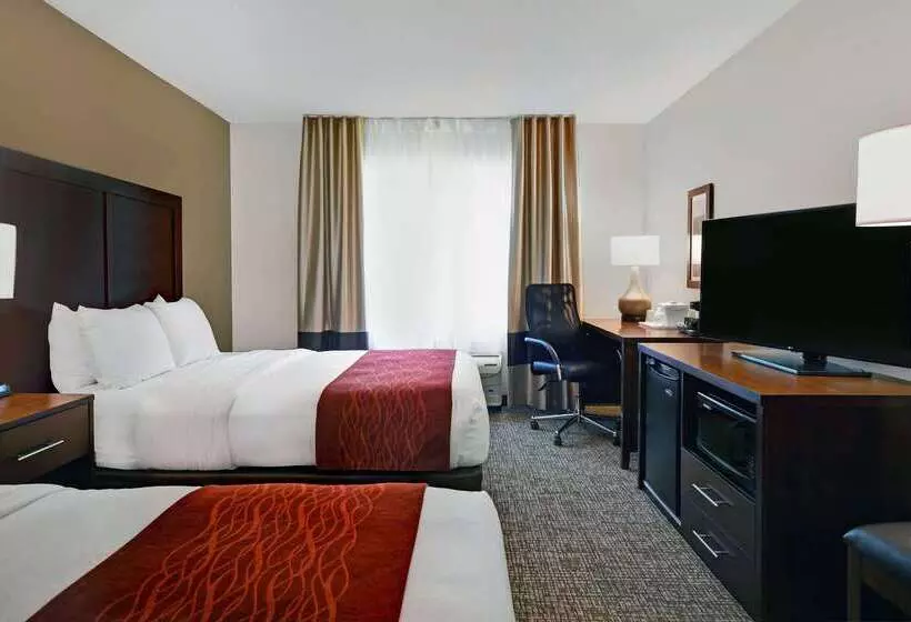 בית מלון כפרי Comfort Inn & Suites