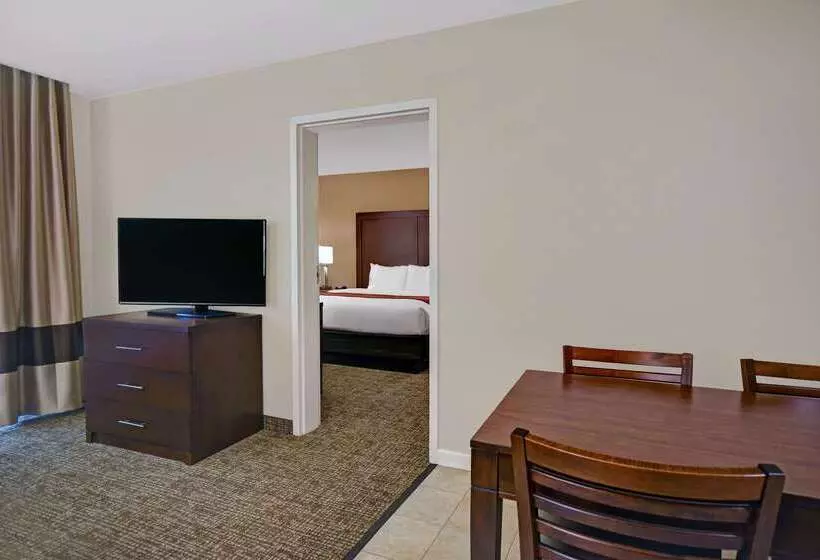 בית מלון כפרי Comfort Inn & Suites